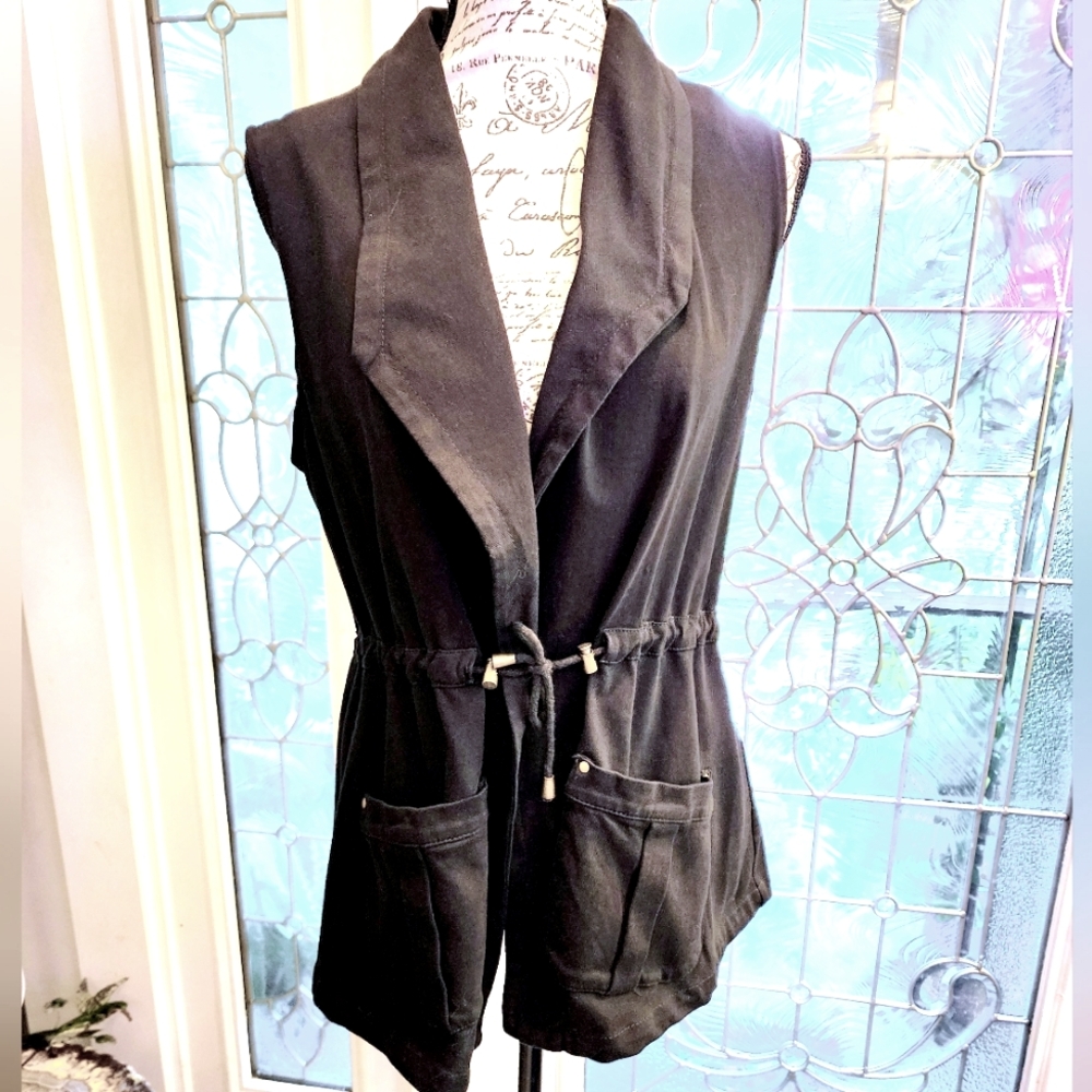 NWT Lysse Cotton V-neck Vest with Waist Ties